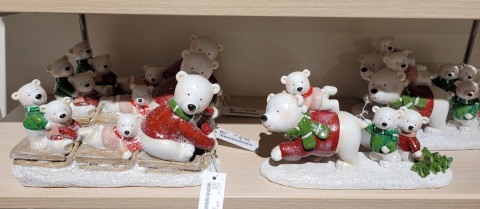 Cztery misie ceramiczne na śniegu z choinką (046797)-20%