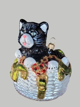 Bauble form: Kitten in a basket (196) D