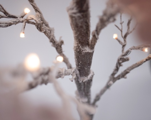 Tree 1.8m snow-covered flowers 96 LED warm timer (493765)