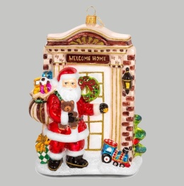 Huras Family Foundation: Santa Claus Entering Through the Door (HF501CL)