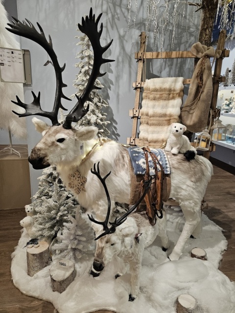 Standing reindeer 99cm fur light beige 99x103x30cm (720027)
