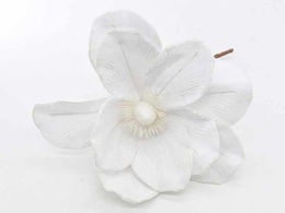 Magnolia on a peak, white velvet, white brocade (CV34196-1)