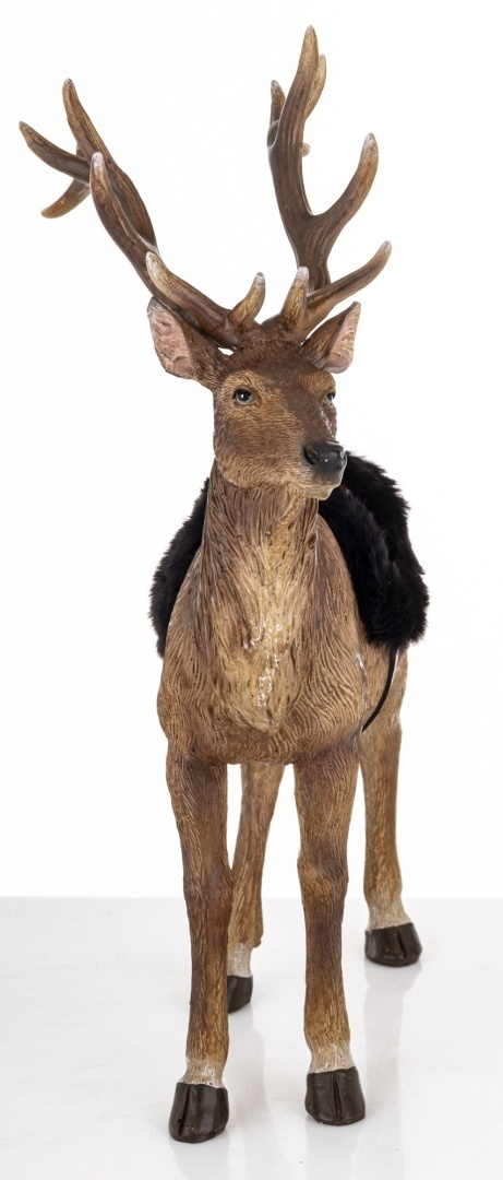 Standing deer with fur cap, polyresin (180929)