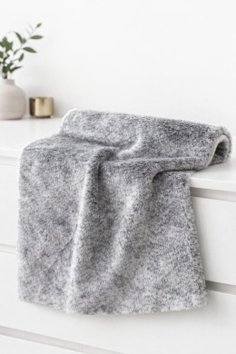 Materiał dekoracyjny futerko szare 40*200cm (ZX0477)-30%