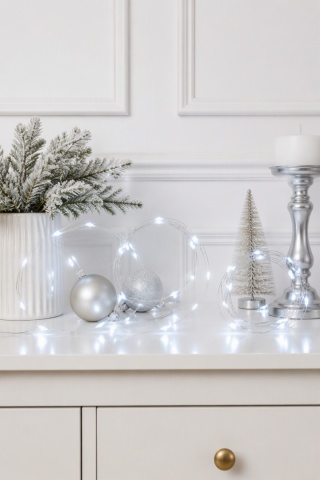 Lampki na druciku 40LED zimne 195cm na baterie (AX9730420)