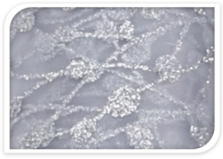 Organza biało/srebrna gałązka srebrny brokat (513441)