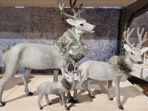 Renifer welur szary 37cm z kołnierzem z futerka 2wz. (046189) h:37*33*10cm-20%