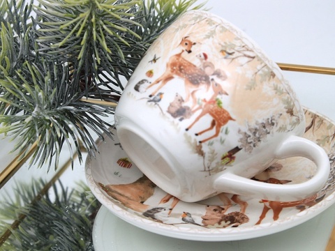 Set of 2 ceramic cups and saucers "forest animals" (PG-19680) in a decorative box