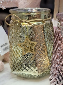 Lampion szklany 18cm złoty z drewn. gwiazdką (WT0119) h:18*15*10cm-20%